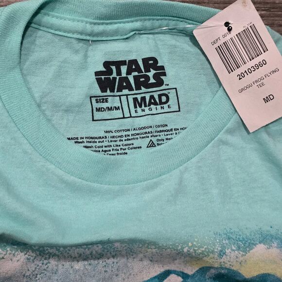 Star Wars Hot Topic Mandalorian Baby Yoda Grogu Frog Flying Short Sleeve Shirt - Picture 4 of 9